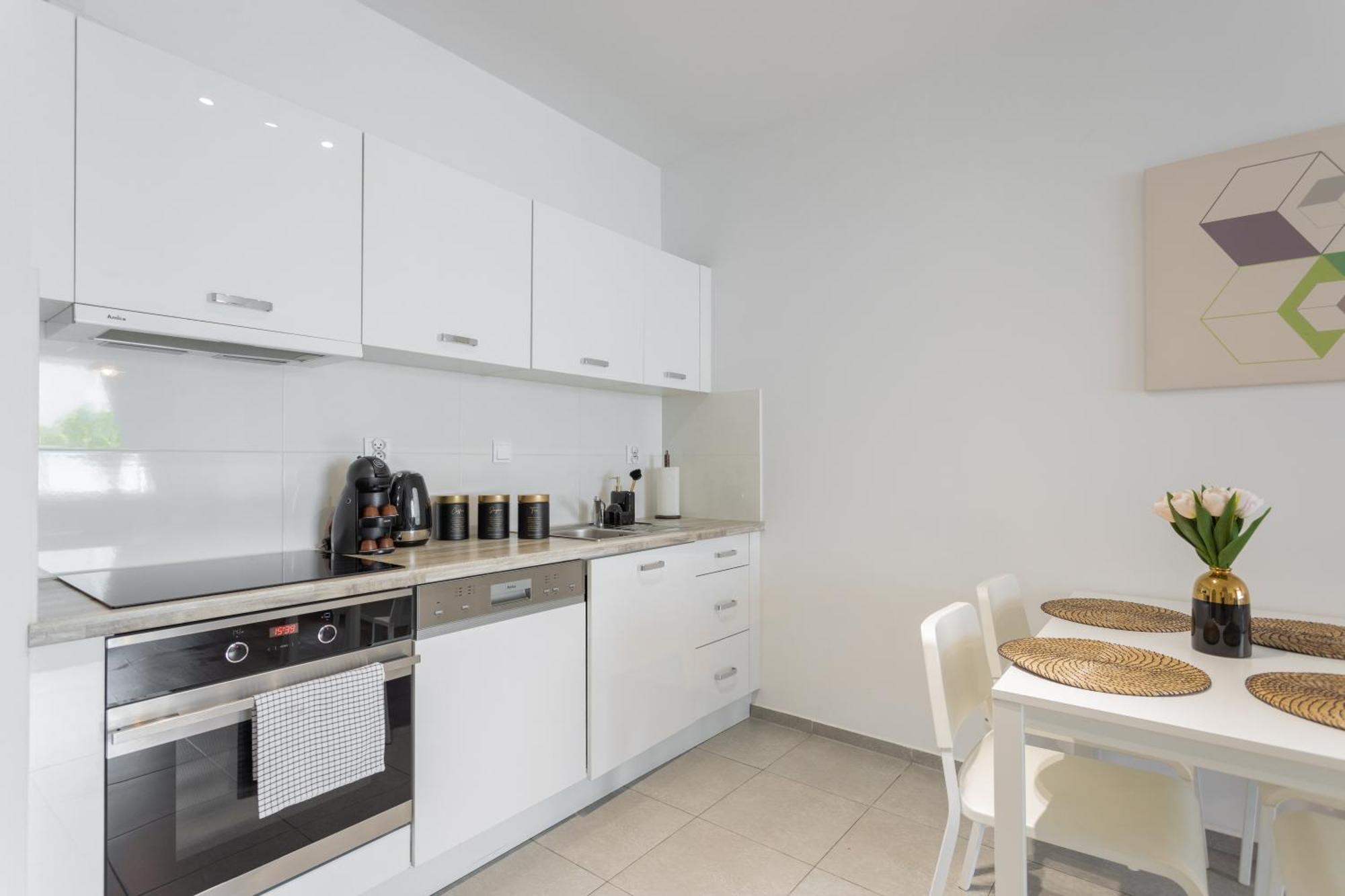 Urban Chic - Pereca - Rondo Onz - Luxury Warsaw Stays - 14 People Exteriér fotografie