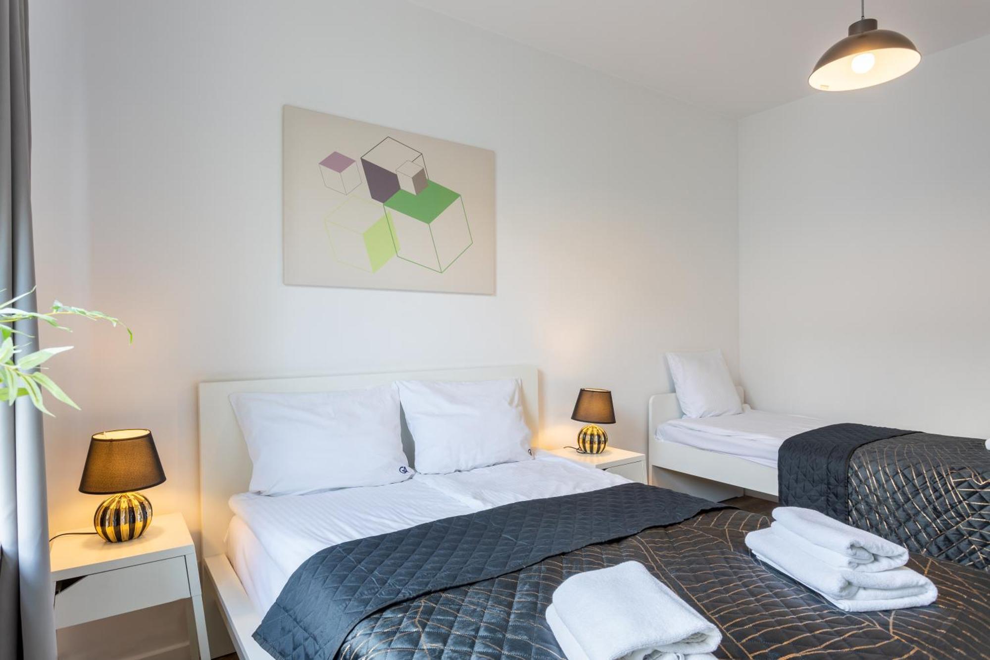 Urban Chic - Pereca - Rondo Onz - Luxury Warsaw Stays - 14 People Exteriér fotografie
